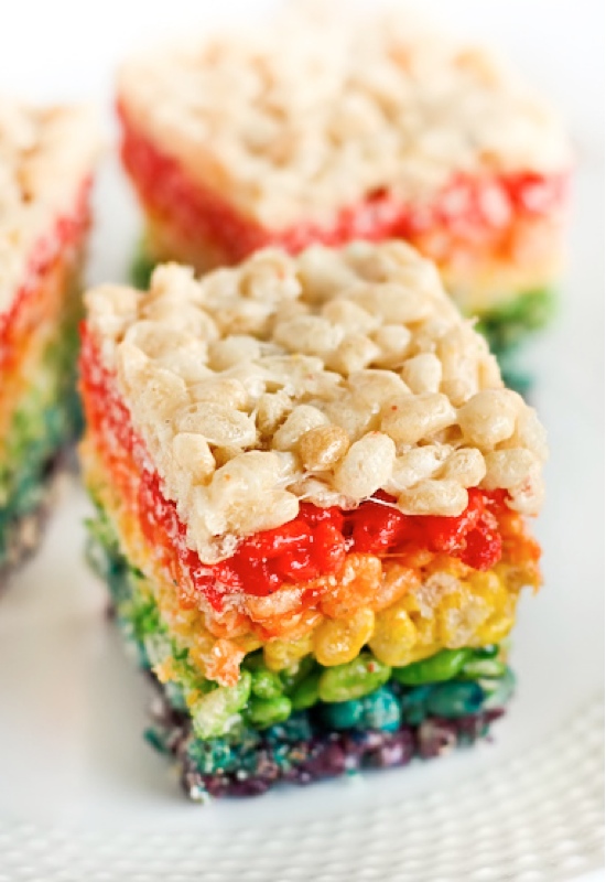 Lots unique and fun rice krispie treat ideas!