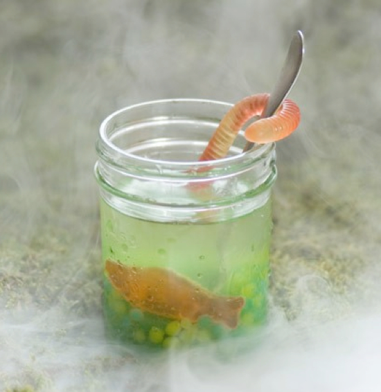 14 Cool Halloween Drink Ideas