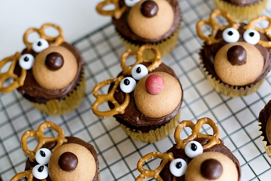 9 Creative Christmas Cupcake Ideas - Kids Kubby