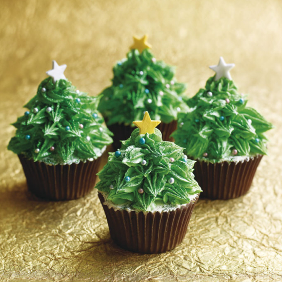 Tons of really creative Christmas cupcake ideas!!