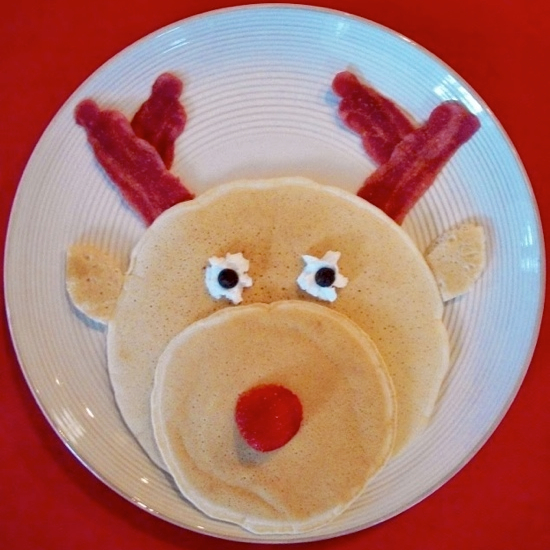 Lots of really cute and easy Christmas breakfast ideas!!