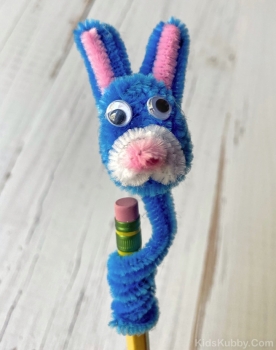 Easy DIY Pipe Cleaner Animals Craft (Cute Pencil Toppers!)