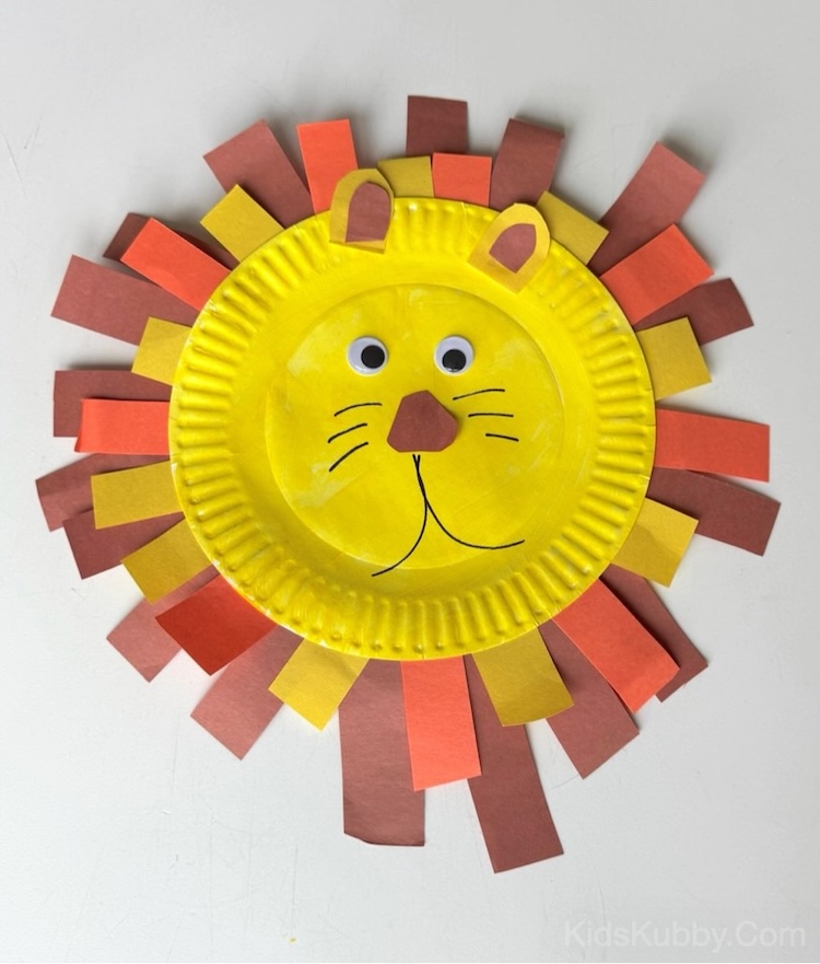 Looking for easy preschool crafts on a budget? Try these paper plate lions! Simply paint the face and then glue on colorful construction paper to create the mane. 